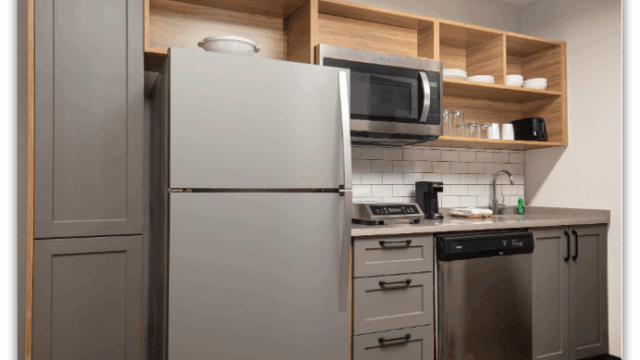 Full Kitchenette Picture