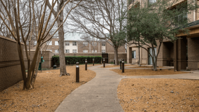 Sonesta Dal Courtyard