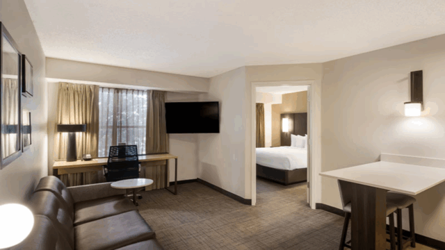 Sonesta Rich Suite