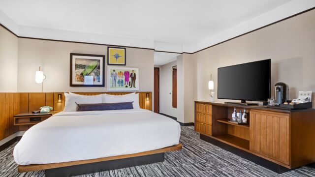 King guestroom bed